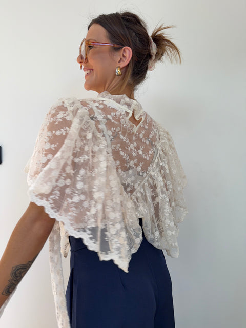 Haut à noeuds en dentelle beige
