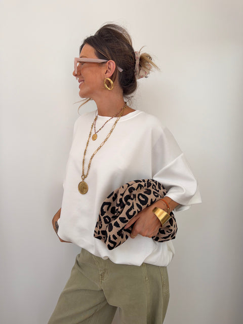 Leopard clutch