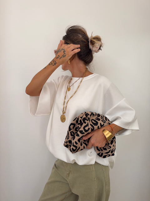 Leopard clutch
