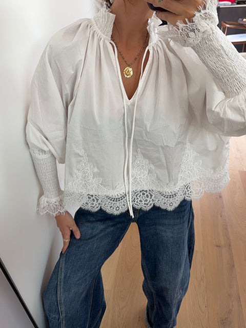 Haut a broderie - blanc
