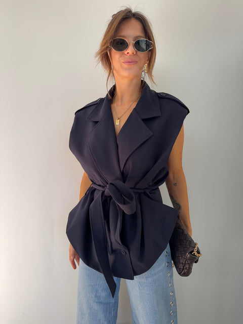 Blazer sans manche ceinturé - bleu marine