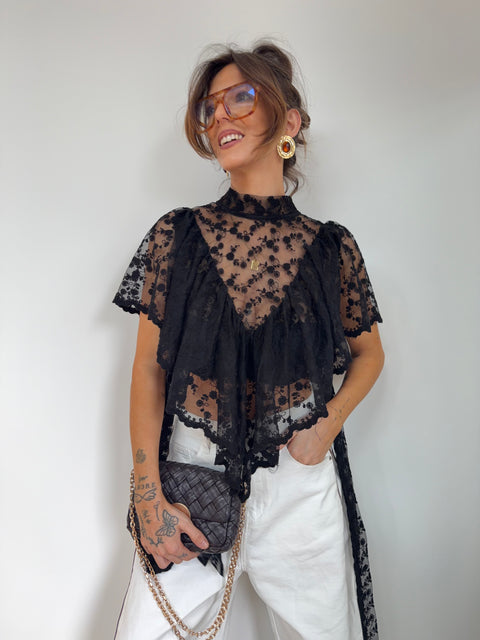 Haut à noeuds en dentelle noir