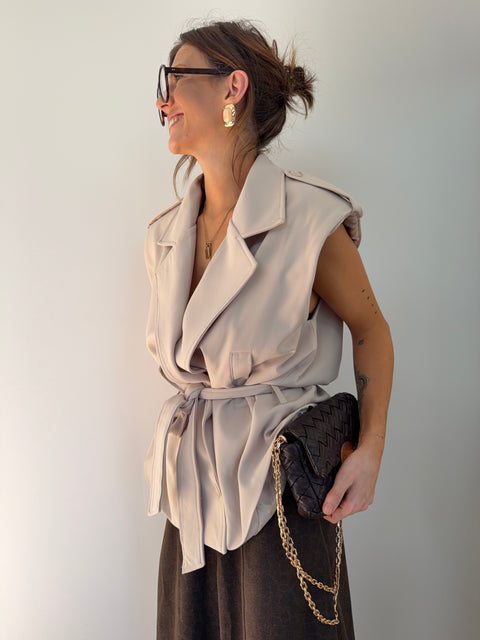 Blazer sans manche ceinturé - beige
