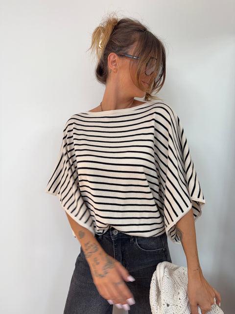 Pull léger rayé manches papillon - beige et noir