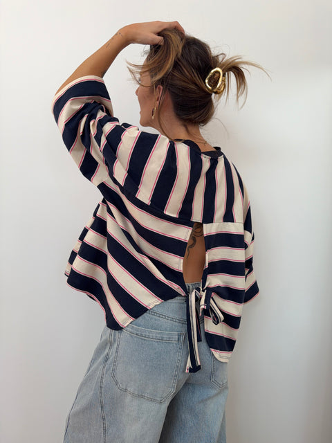 T-shirt rayé avec noeud - bleu et rose