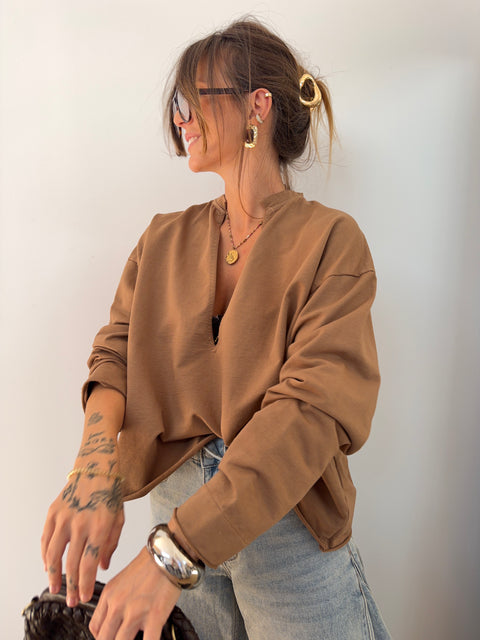 Haut col en V - camel