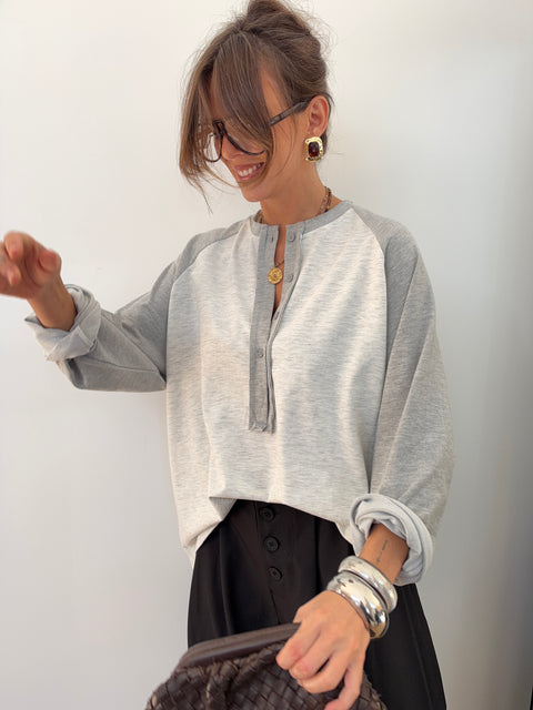T-shirt bicolore à bouton - gris