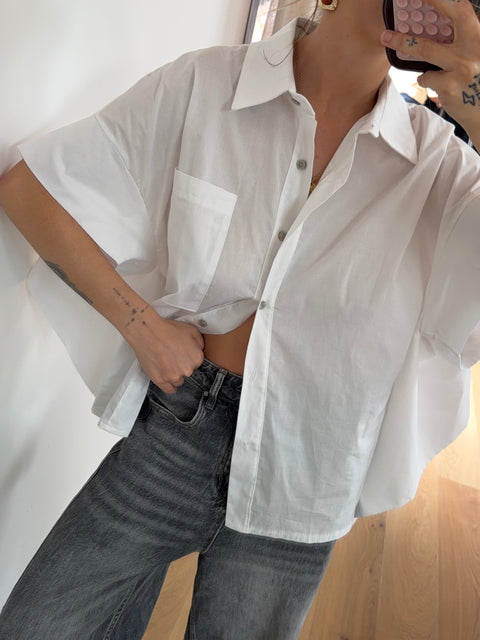 Chemise blanche dos nu