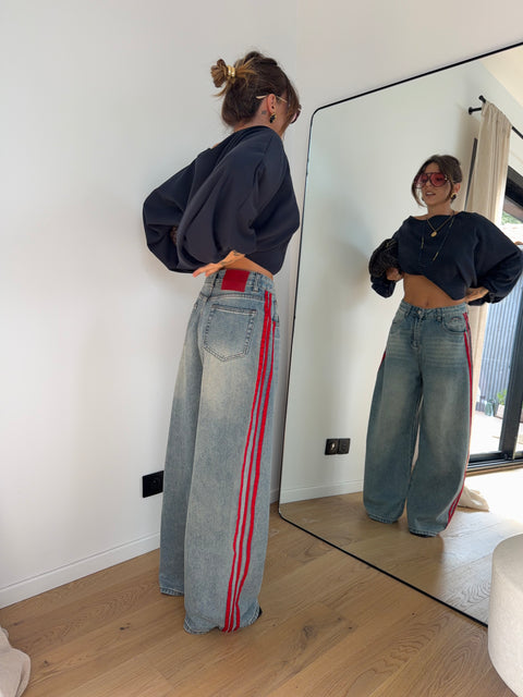 Jeans à bandes rouges (pré commande)