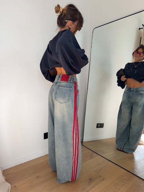 Jeans à bandes rouges (pré commande)