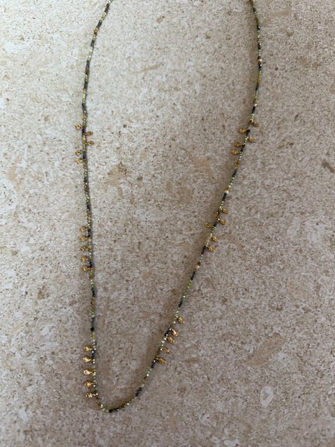 Sautoir à perles - vert kaki