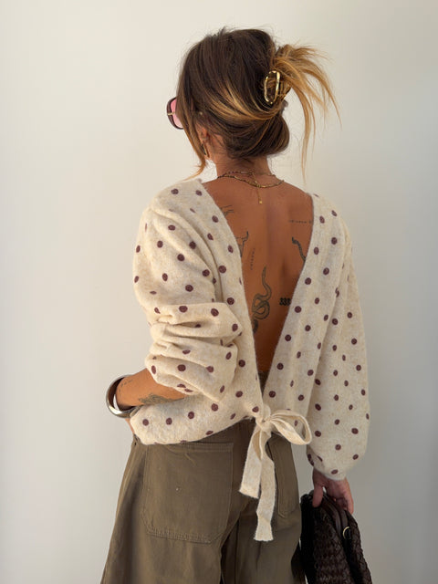 Pull dos nu à pois