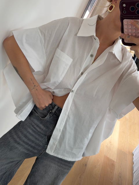 Chemise blanche dos nu